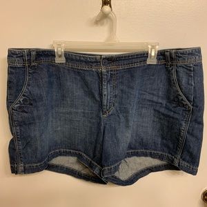 Women’s Plus Size Denim Shorts